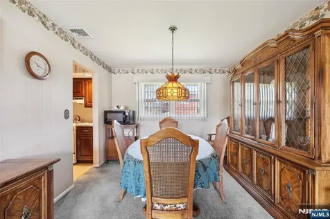395 Van Luyn Terrace Saddle Brook NJ 07663