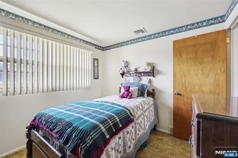 395 Van Luyn Terrace Saddle Brook NJ 07663