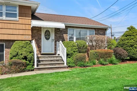 395 Van Luyn Terrace Saddle Brook NJ 07663