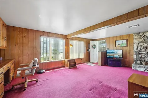 395 Van Luyn Terrace Saddle Brook NJ 07663