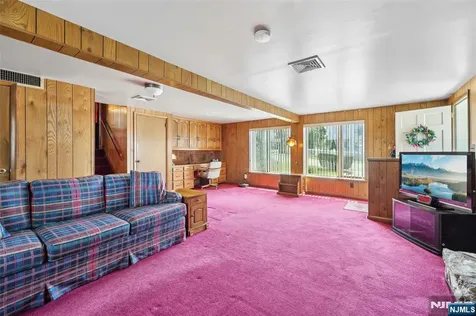 395 Van Luyn Terrace Saddle Brook NJ 07663