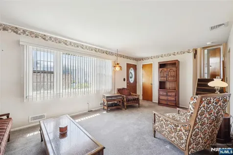 395 Van Luyn Terrace Saddle Brook NJ 07663