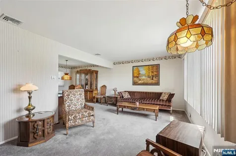 395 Van Luyn Terrace Saddle Brook NJ 07663