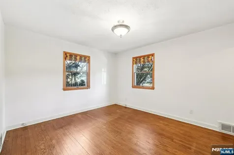 3 Lois Avenue Demarest NJ 07627