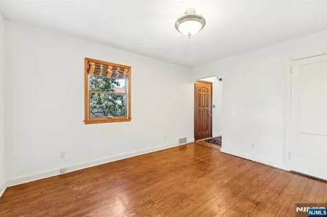 3 Lois Avenue Demarest NJ 07627