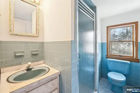 3 Lois Avenue Demarest NJ 07627