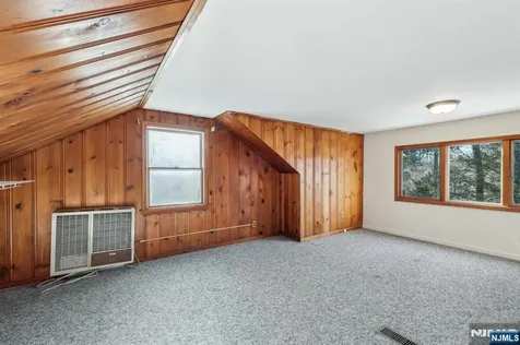3 Lois Avenue Demarest NJ 07627