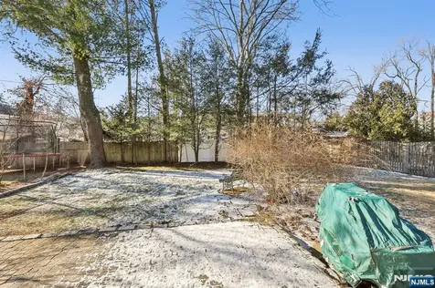 3 Lois Avenue Demarest NJ 07627
