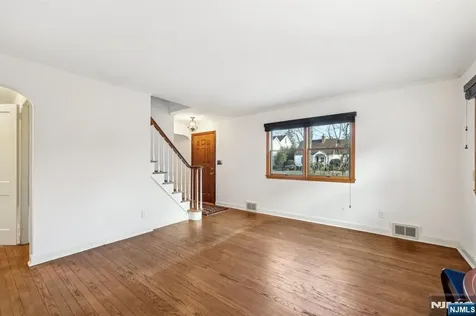 3 Lois Avenue Demarest NJ 07627