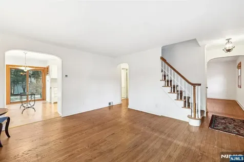 3 Lois Avenue Demarest NJ 07627