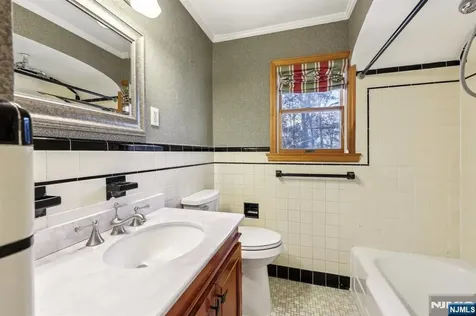 3 Lois Avenue Demarest NJ 07627