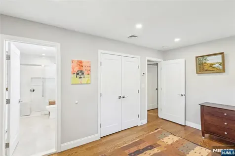 1 Diamond Court Glen Rock NJ 07452