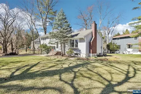 1 Diamond Court Glen Rock NJ 07452