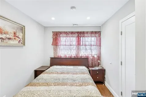 1 Diamond Court Glen Rock NJ 07452
