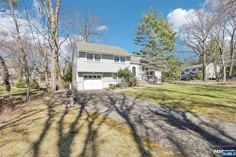 1 Diamond Court Glen Rock NJ 07452