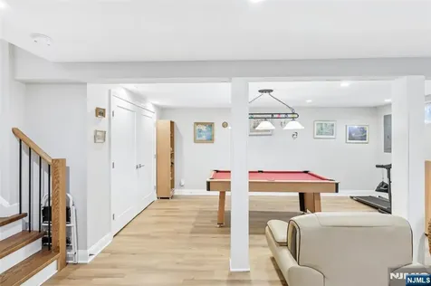 1 Diamond Court Glen Rock NJ 07452