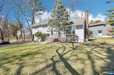 1 Diamond Court Glen Rock NJ 07452
