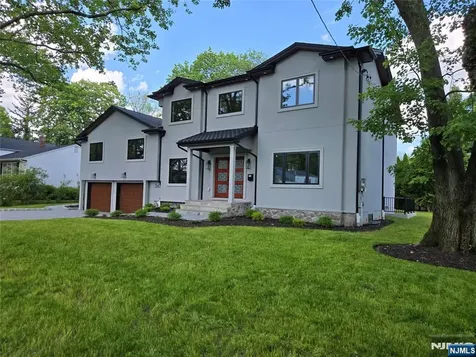 340 Ellen Place Paramus NJ 07652