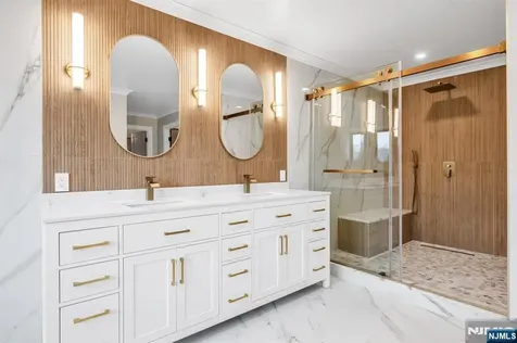 340 Ellen Place Paramus NJ 07652
