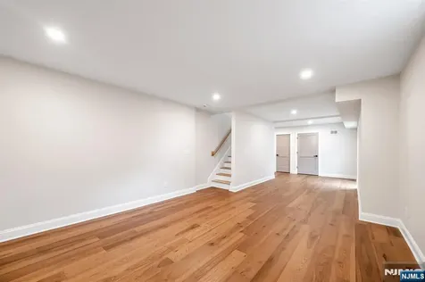 340 Ellen Place Paramus NJ 07652