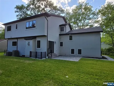 340 Ellen Place Paramus NJ 07652