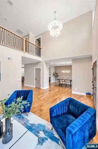 340 Ellen Place Paramus NJ 07652