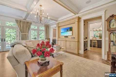 74 Roberts Road Englewood Cliffs NJ 07632