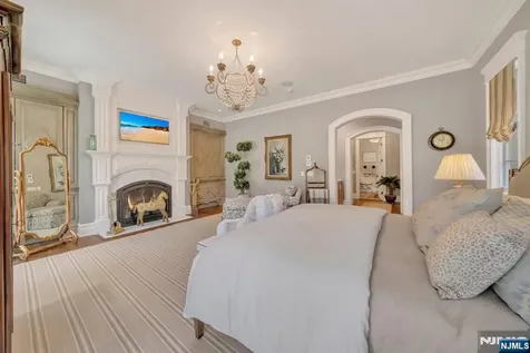 74 Roberts Road Englewood Cliffs NJ 07632