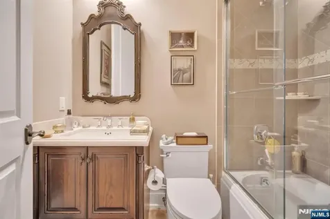 74 Roberts Road Englewood Cliffs NJ 07632