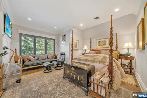 74 Roberts Road Englewood Cliffs NJ 07632