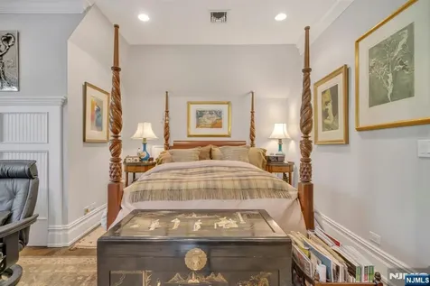 74 Roberts Road Englewood Cliffs NJ 07632