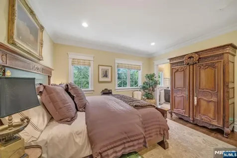 74 Roberts Road Englewood Cliffs NJ 07632