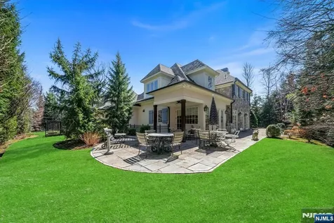 74 Roberts Road Englewood Cliffs NJ 07632