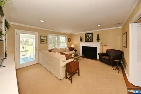 51 Ardmore Road Ho-ho-kus NJ 07423