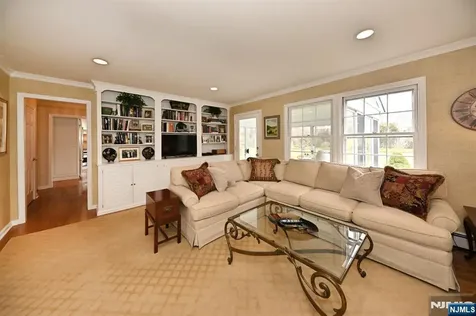 51 Ardmore Road Ho-ho-kus NJ 07423