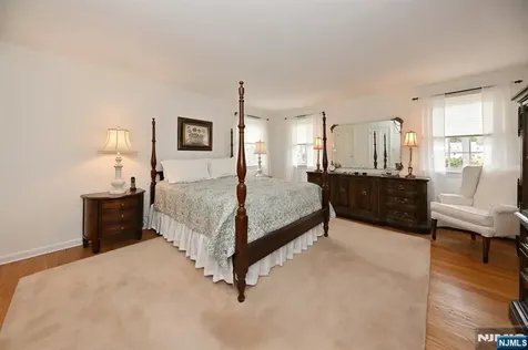 51 Ardmore Road Ho-ho-kus NJ 07423
