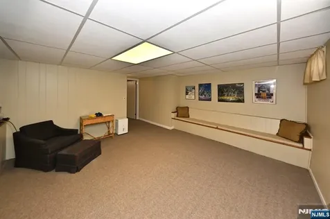 51 Ardmore Road Ho-ho-kus NJ 07423