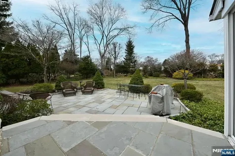 51 Ardmore Road Ho-ho-kus NJ 07423