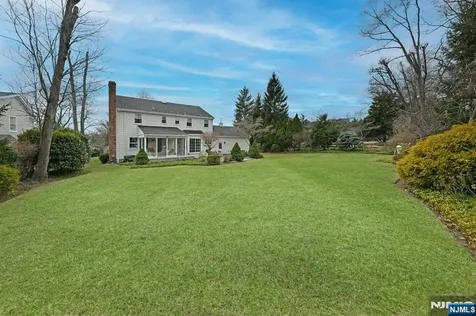 51 Ardmore Road Ho-ho-kus NJ 07423