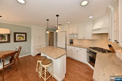 51 Ardmore Road Ho-ho-kus NJ 07423