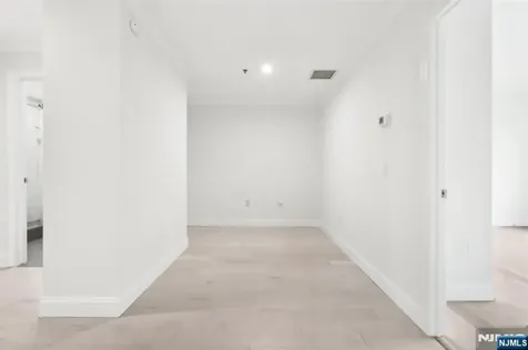 3309 City Place Edgewater NJ 07020