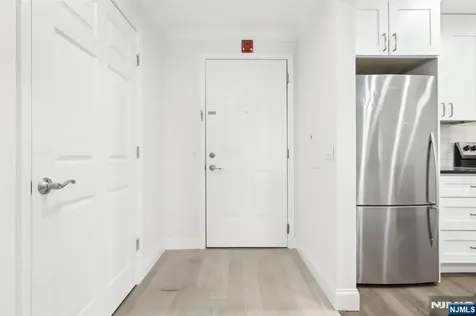 3309 City Place Edgewater NJ 07020