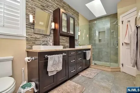 14 Lydia Drive Guttenberg NJ 07093