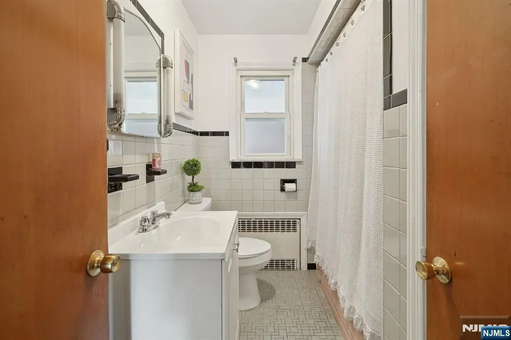 104 Liberty Avenue Belleville NJ 07109