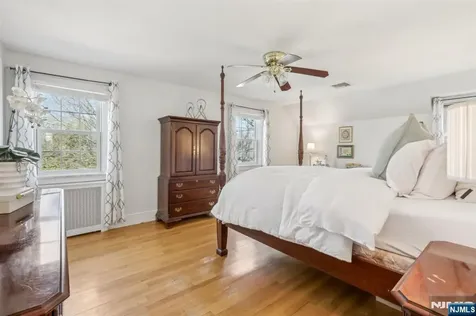 114 Sherwood Road Ridgewood NJ 07450