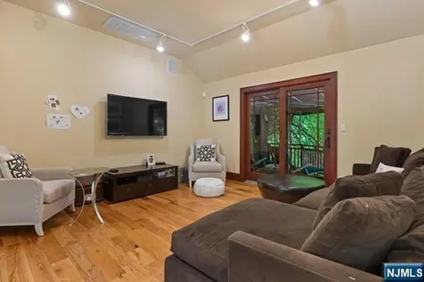 12 Alcott Road Mahwah NJ 07430