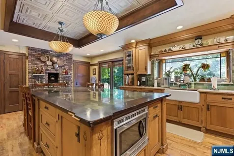 12 Alcott Road Mahwah NJ 07430