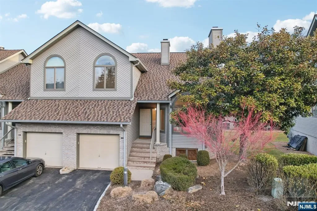 306 Cedar Court Norwood NJ 07648