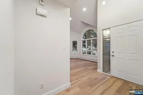 306 Cedar Court Norwood NJ 07648