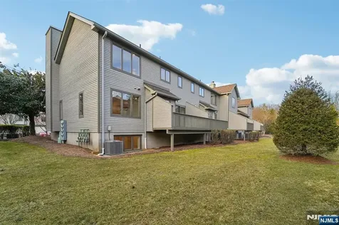 306 Cedar Court Norwood NJ 07648